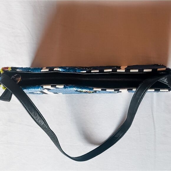 Stripes and Flower Purse - Picture 3 of 8